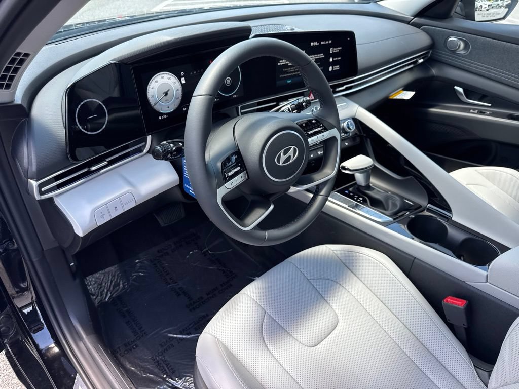 New 2026 Hyundai Elantra Limited FWD image 9
