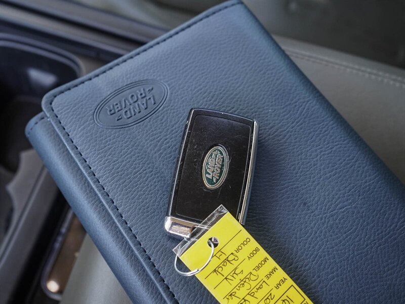 Used 2020 Land Rover Defender 110 SE AWD/4WD image 38