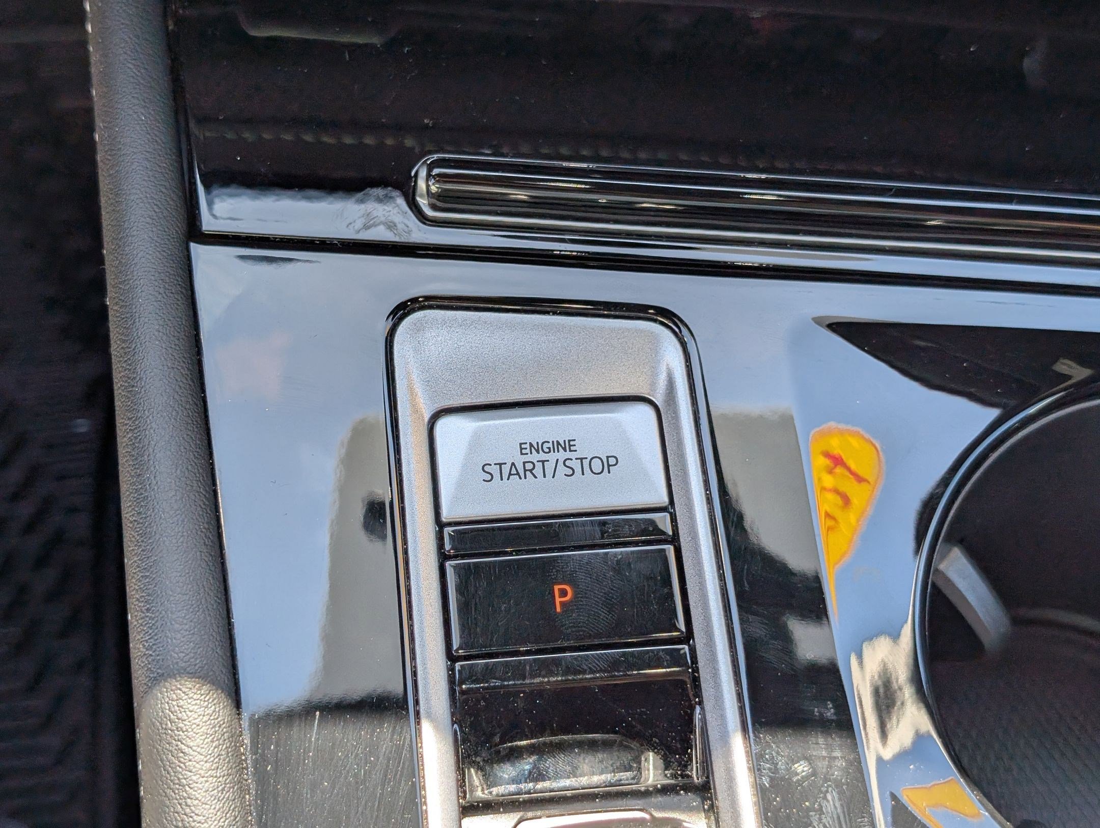 Used 2024 Volkswagen Atlas Cross Sport SE image 18