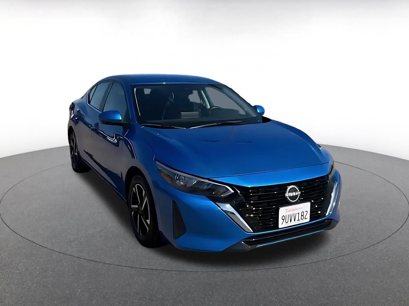 Used 2025 Nissan Sentra SV FWD image 3