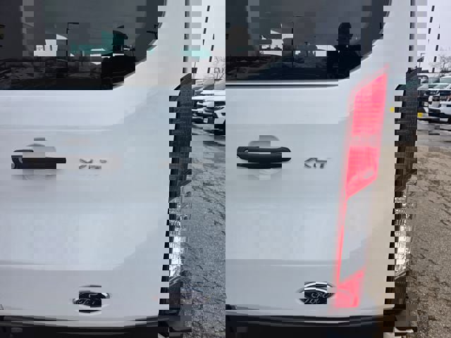 Used 2019 Ford Transit 150 XLT image 9