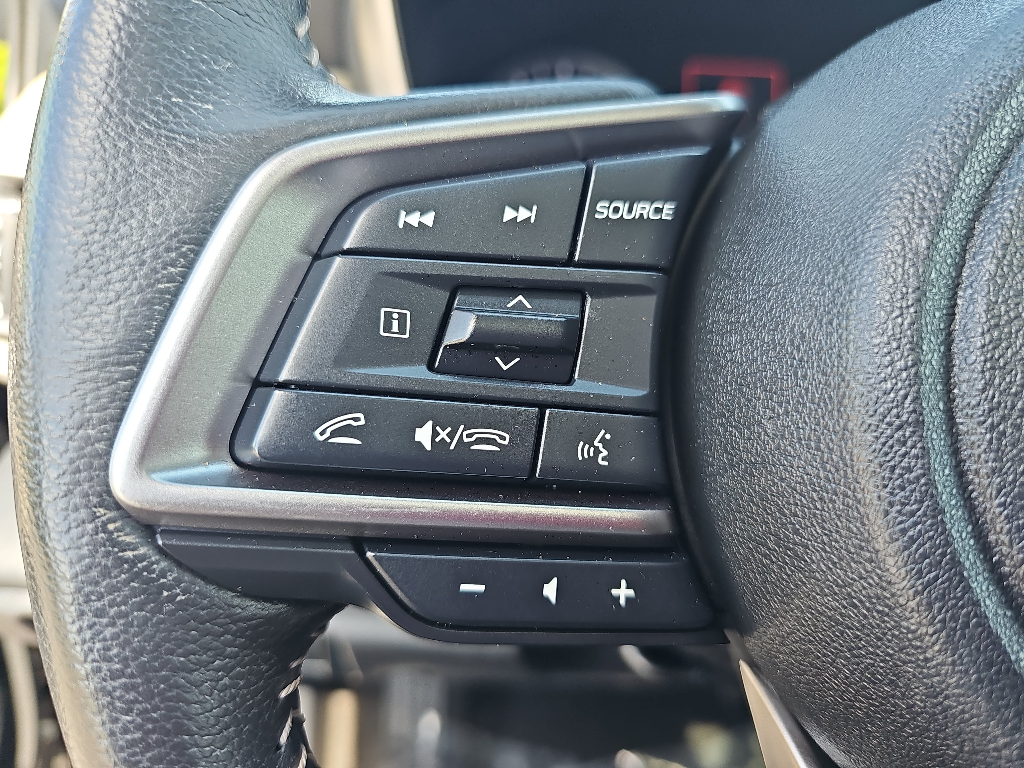 Used 2023 Subaru Outback Limited AWD/4WD image 17