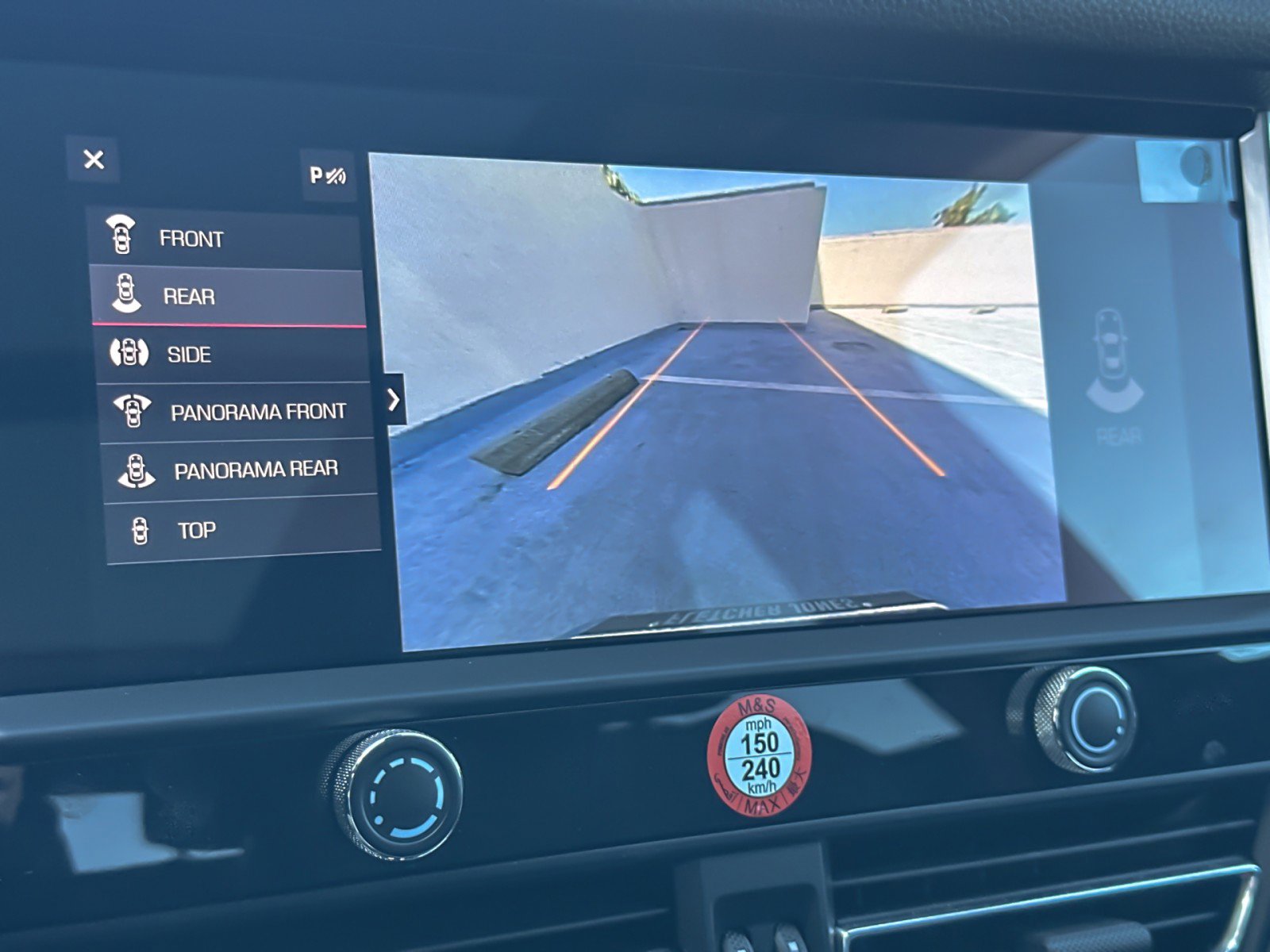 Certified 2025 Porsche Macan image 20