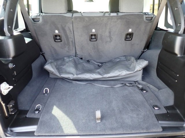Certified 2024 Jeep Wrangler Unlimited Rubicon w/ Convenience Group image 6