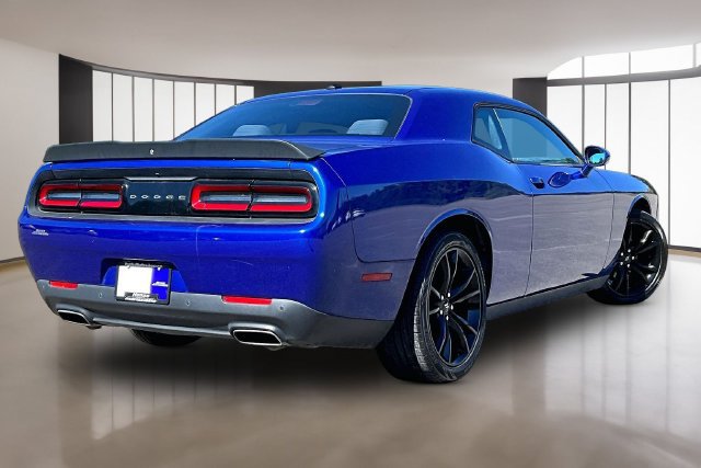 Used 2018 Dodge Challenger SXT w/ Blacktop Package RWD image 6