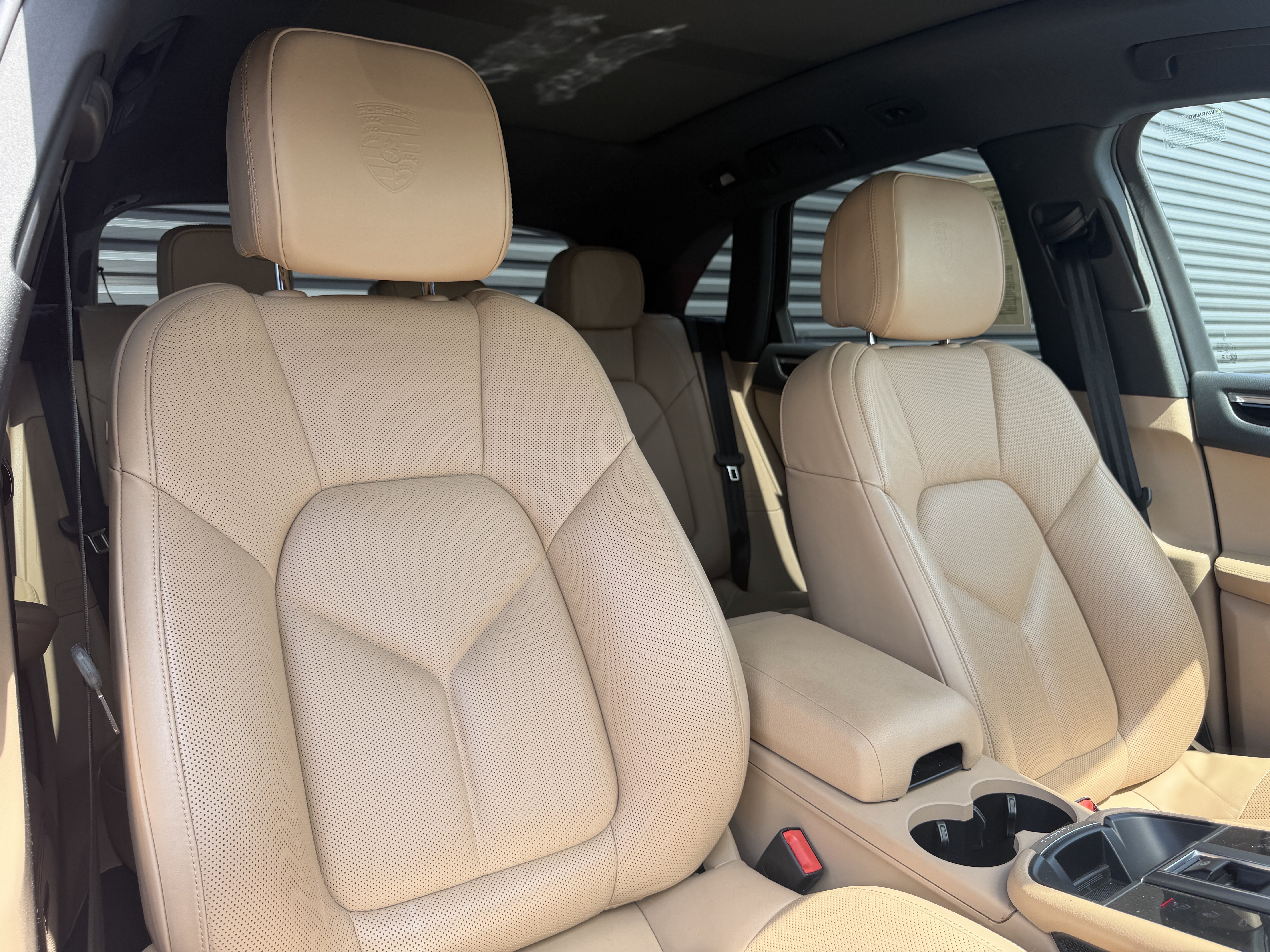 Certified 2024 Porsche Macan AWD/4WD image 20