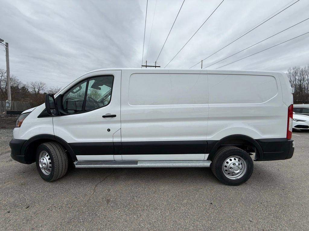 Used 2023 Ford Transit 250 Low Roof AWD w/ Exterior Upgrade Package image 10