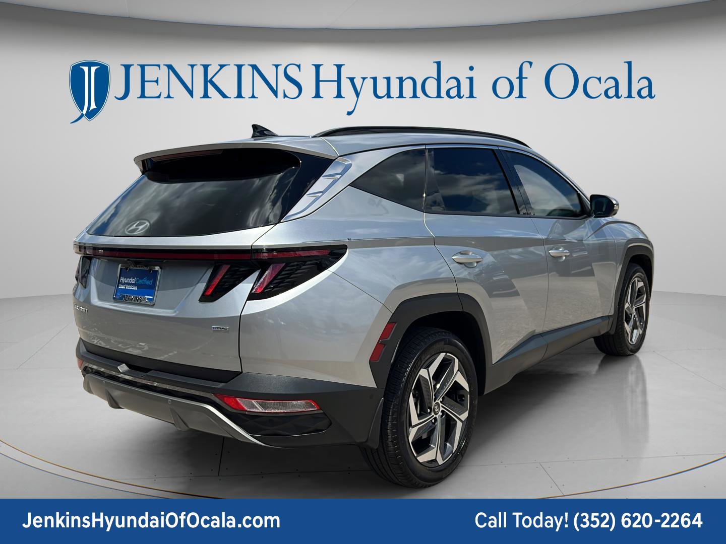 Certified 2024 Hyundai Tucson Limited AWD/4WD image 3