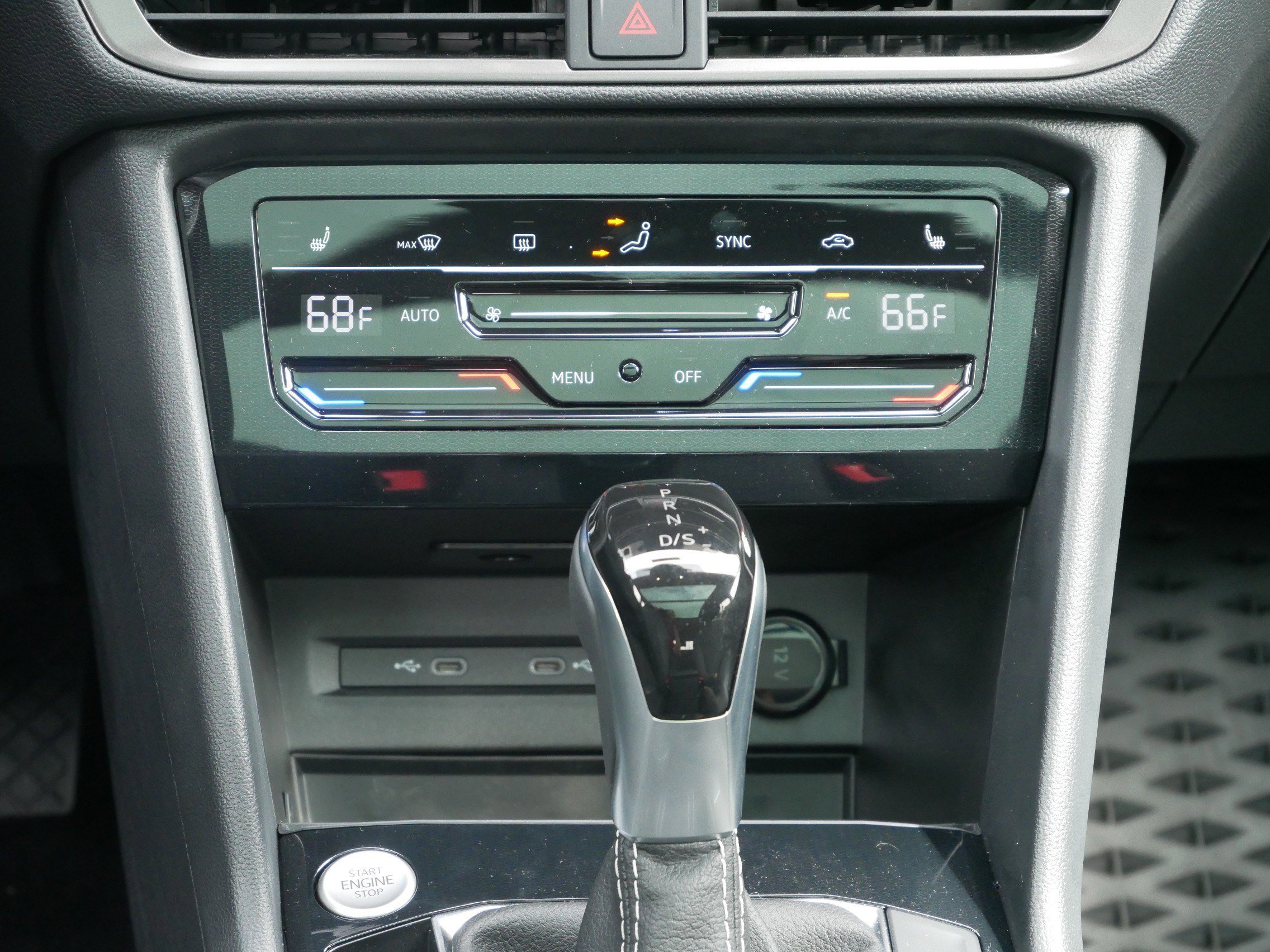 New 2026 Volkswagen Taos SE AWD/4WD image 11