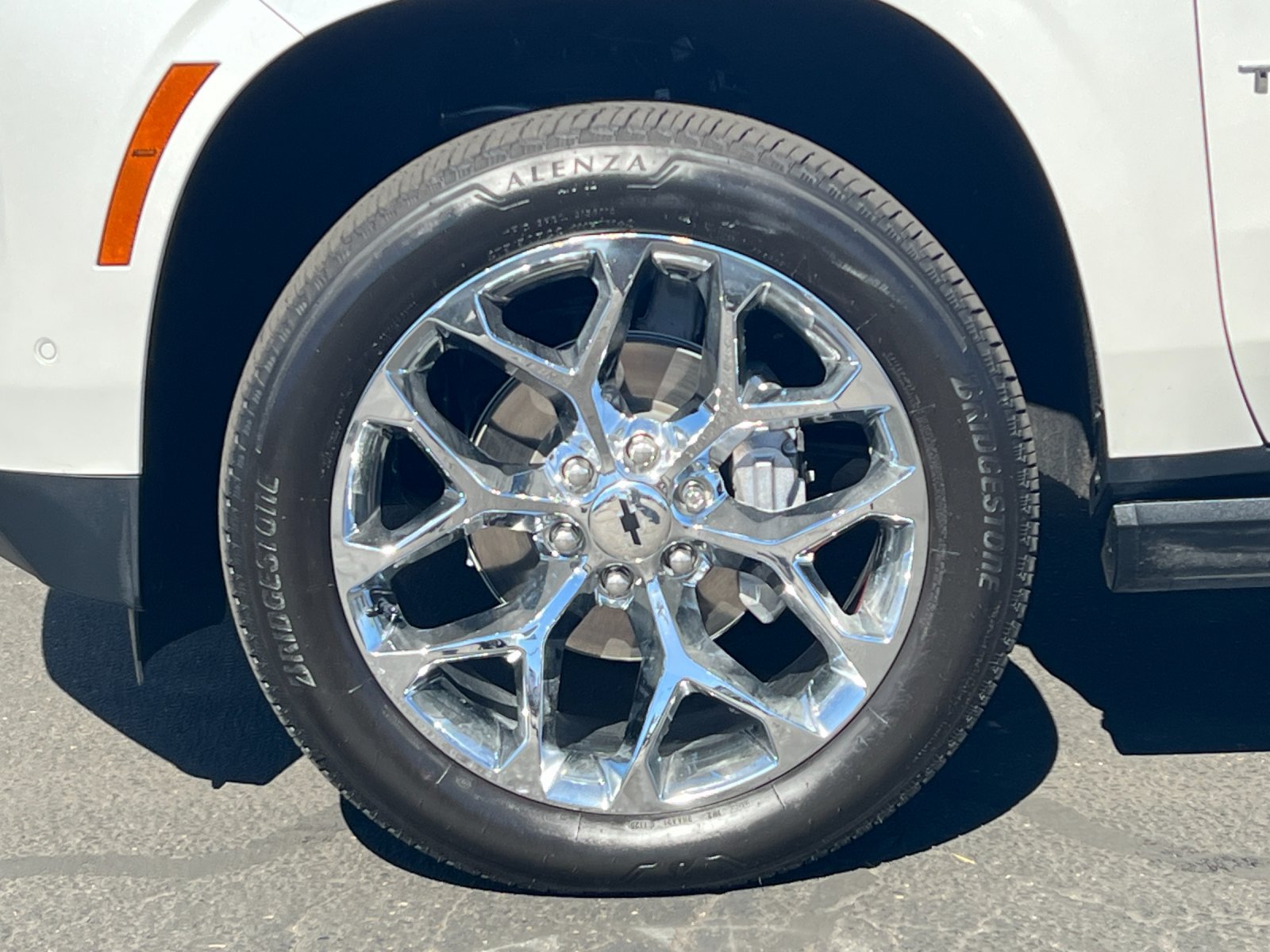 Used 2025 Chevrolet Tahoe Premier AWD/4WD image 26