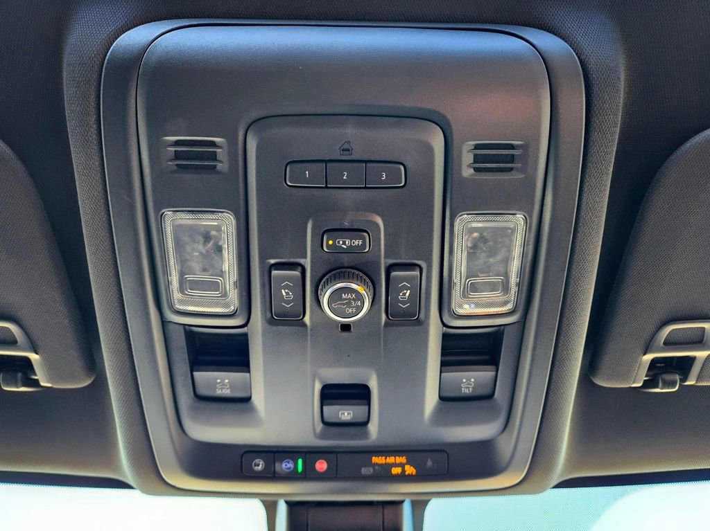 Used 2022 Chevrolet Tahoe RST w/ Luxury Package AWD/4WD image 40