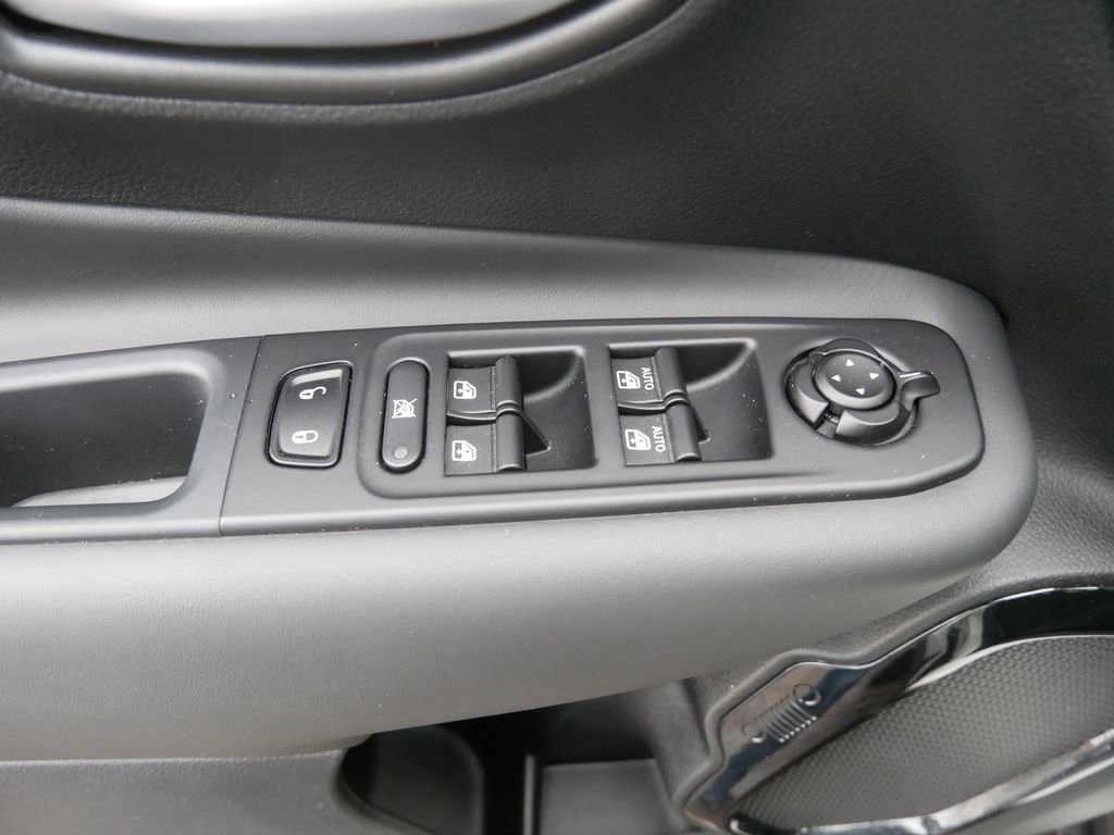 Used 2022 Jeep Renegade Altitude w/ Convenience Group image 16