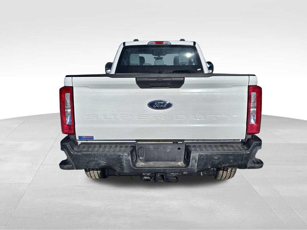 Used 2023 Ford F350 XL image 7