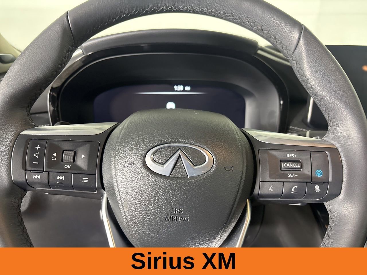 Used 2023 INFINITI QX60 Luxe w/ Vision Package image 13