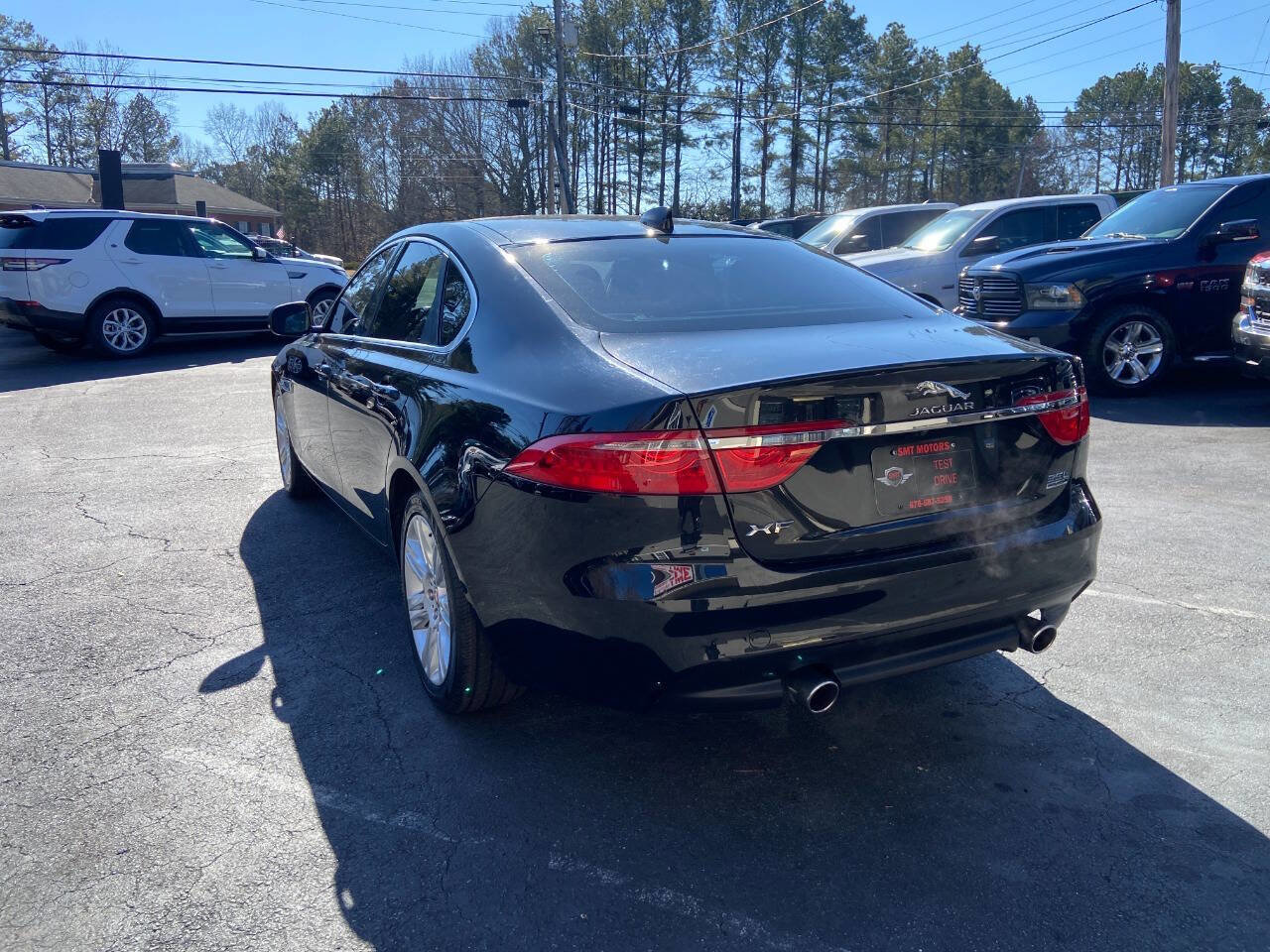 Used 2017 Jaguar XF Premium AWD/4WD image 8