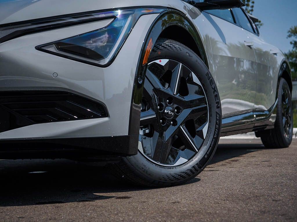 New 2026 Kia EV6 Wind AWD/4WD image 6