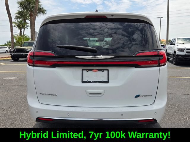 Used 2023 Chrysler Pacifica Limited FWD image 6