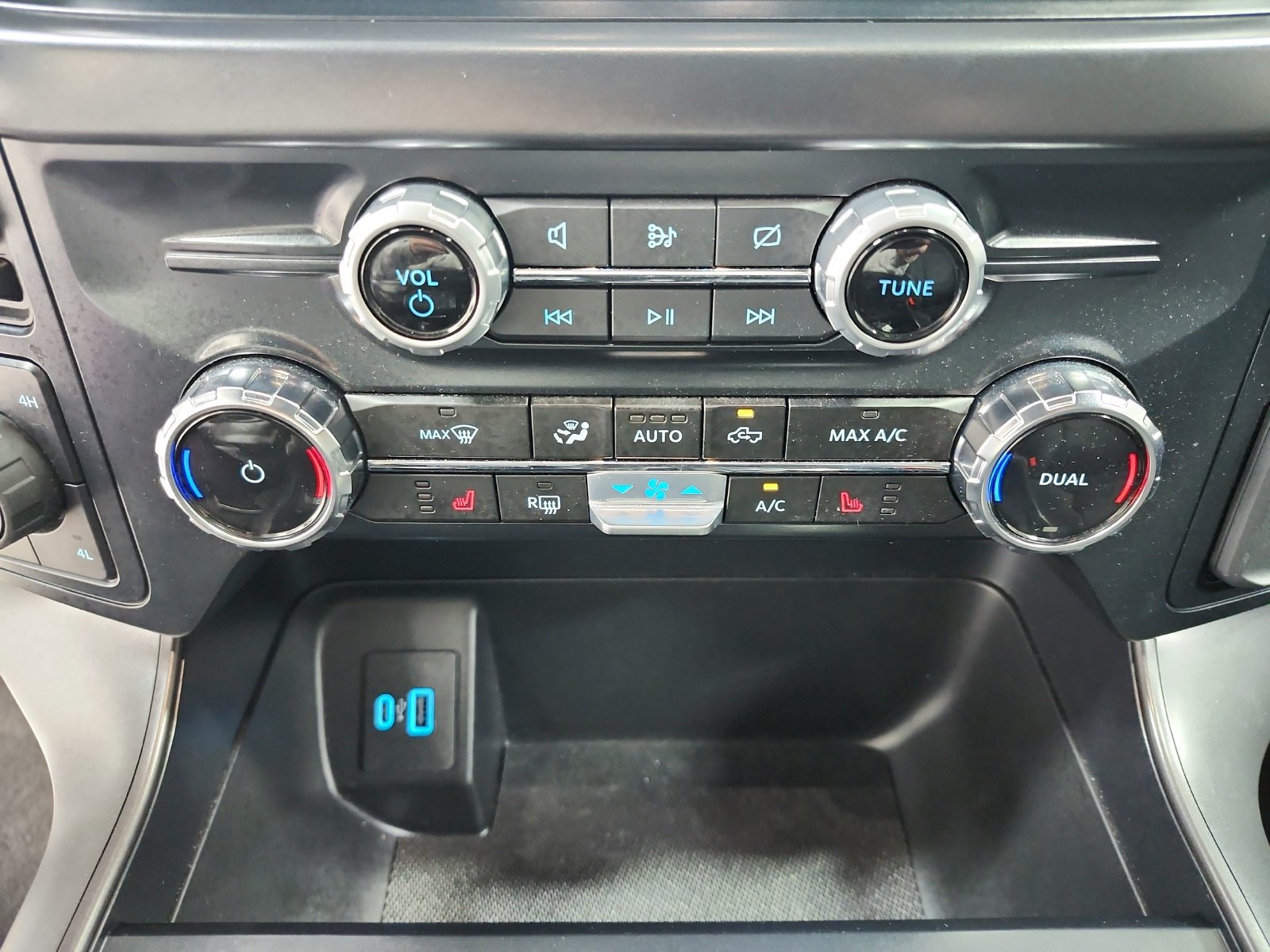 Used 2024 Ford F150 XLT w/ Equipment Group 302A MID AWD/4WD image 33