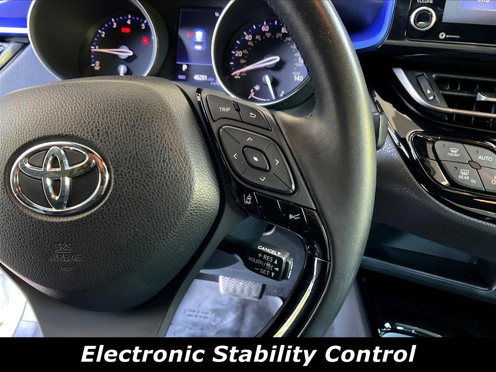 Used 2020 Toyota C-HR XLE FWD image 11