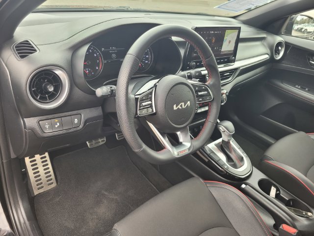 Used 2022 Kia Forte GT FWD image 9