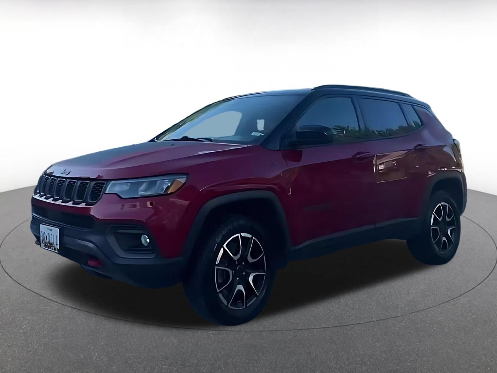 Used 2025 Jeep Compass Trailhawk AWD/4WD image 4