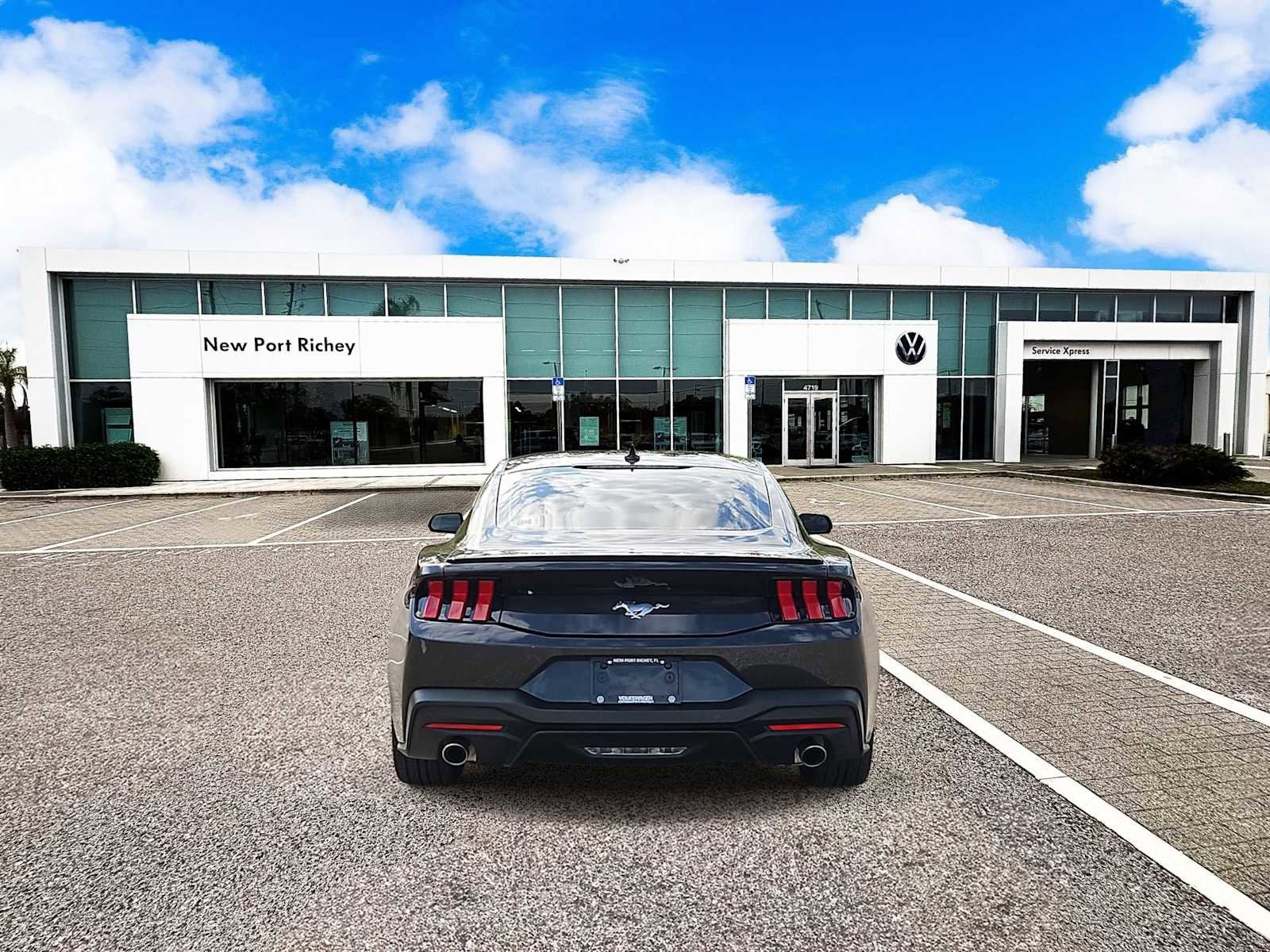 Used 2024 Ford Mustang Premium image 7