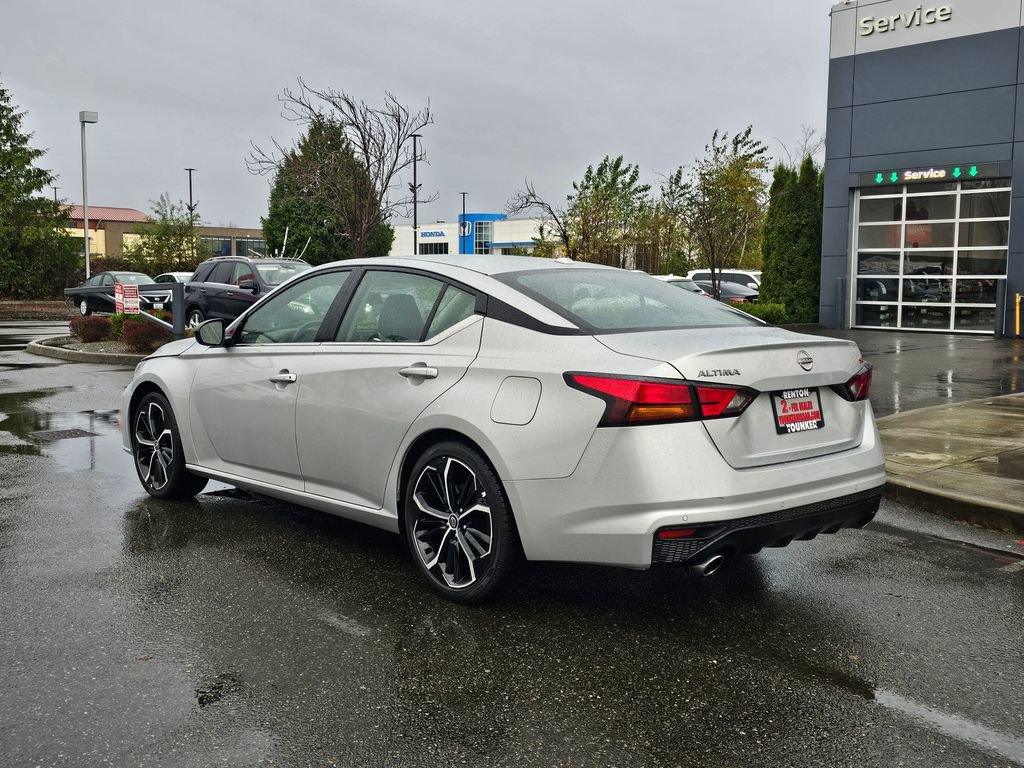 Used 2023 Nissan Altima 2.5 SR FWD image 7