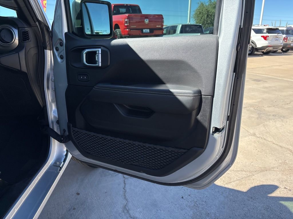 Certified 2023 Jeep Gladiator Overland AWD/4WD image 25