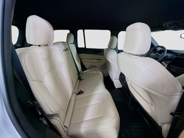 Used 2023 Jeep Grand Cherokee Limited image 28
