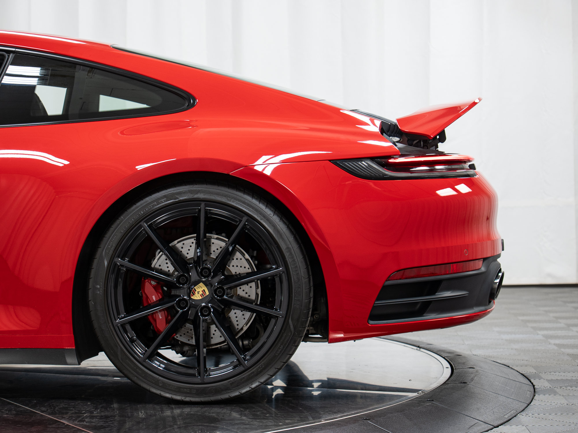 Certified 2020 Porsche 911 Carrera S RWD image 32