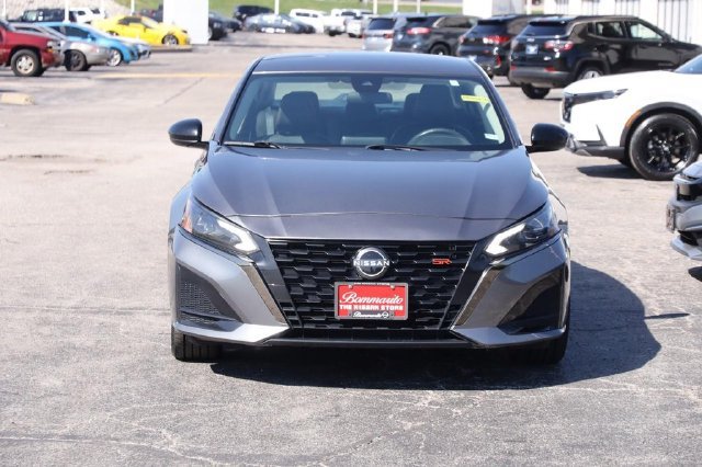 Certified 2024 Nissan Altima 2.5 SR FWD image 4