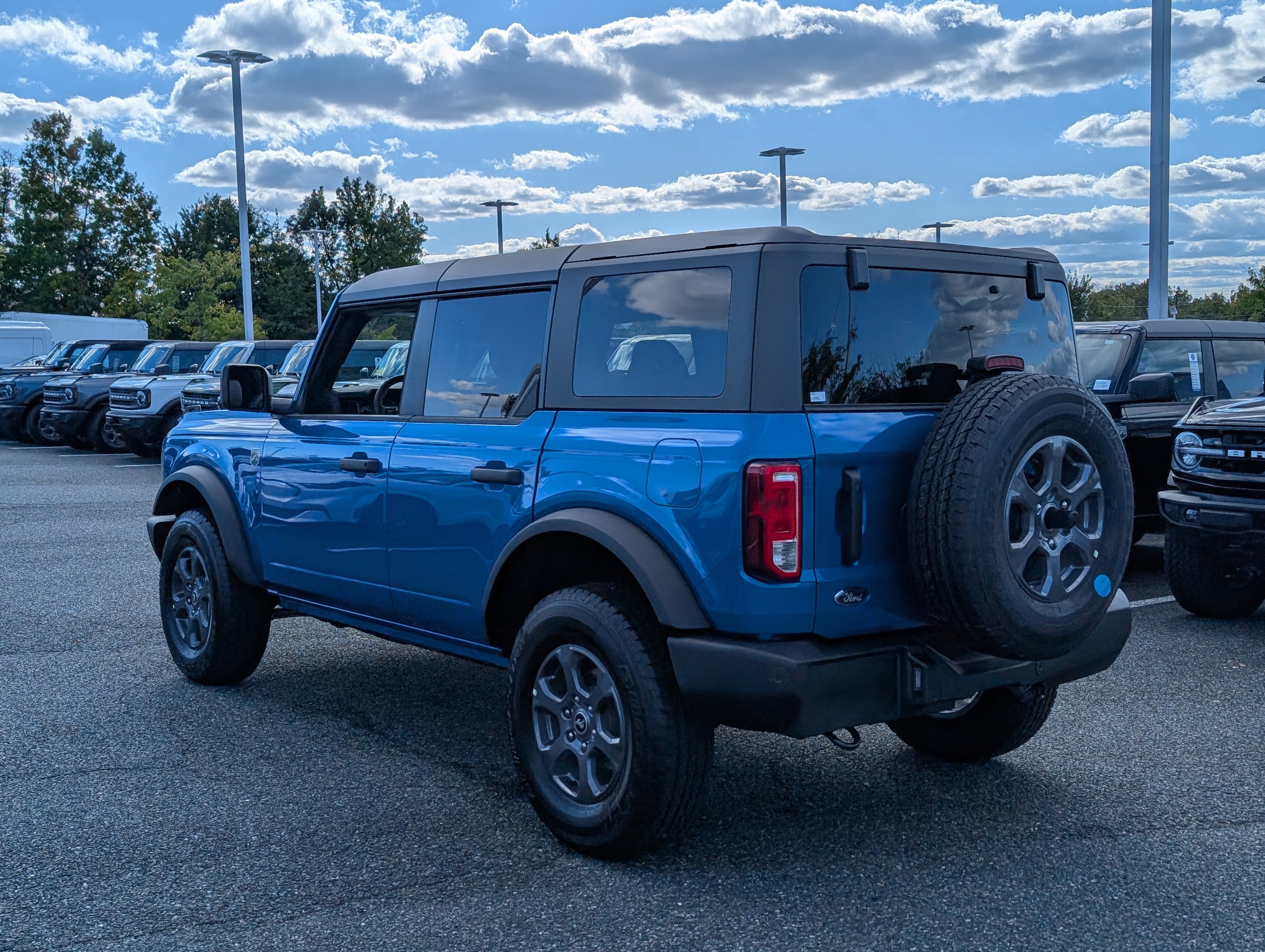 New 2025 Ford Bronco Big Bend image 3