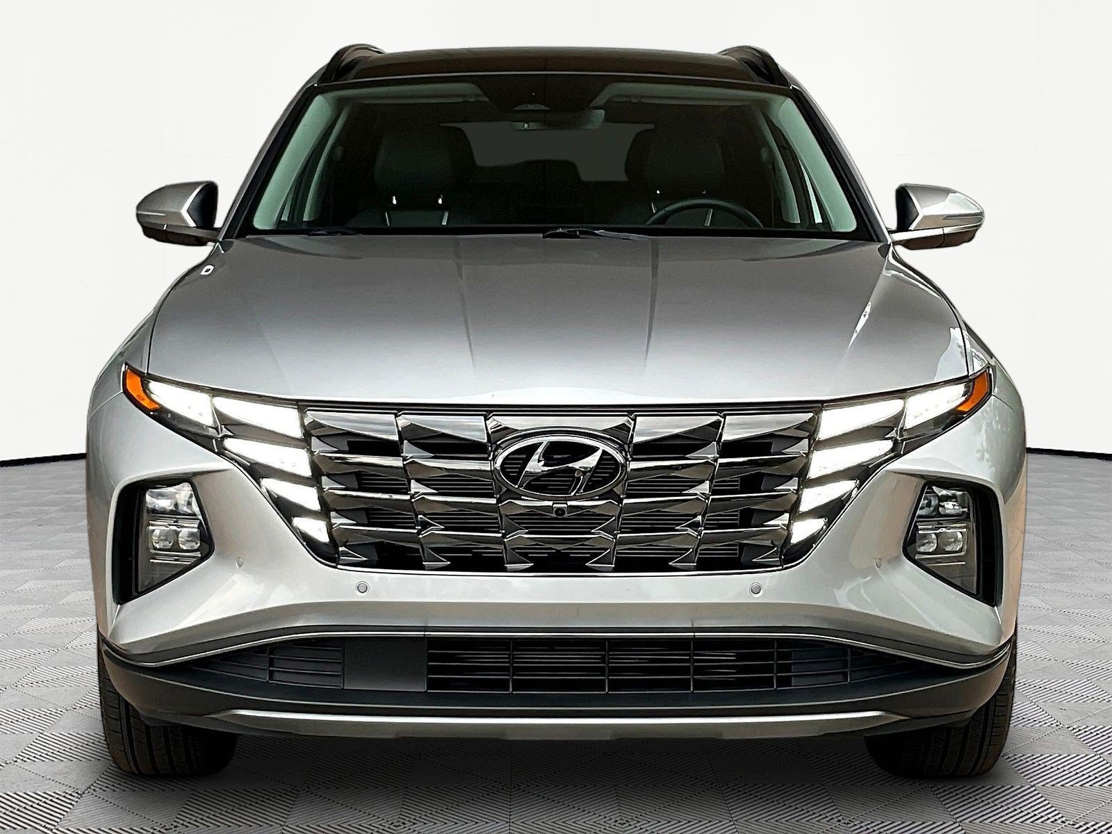 Used 2024 Hyundai Tucson Limited AWD/4WD image 2