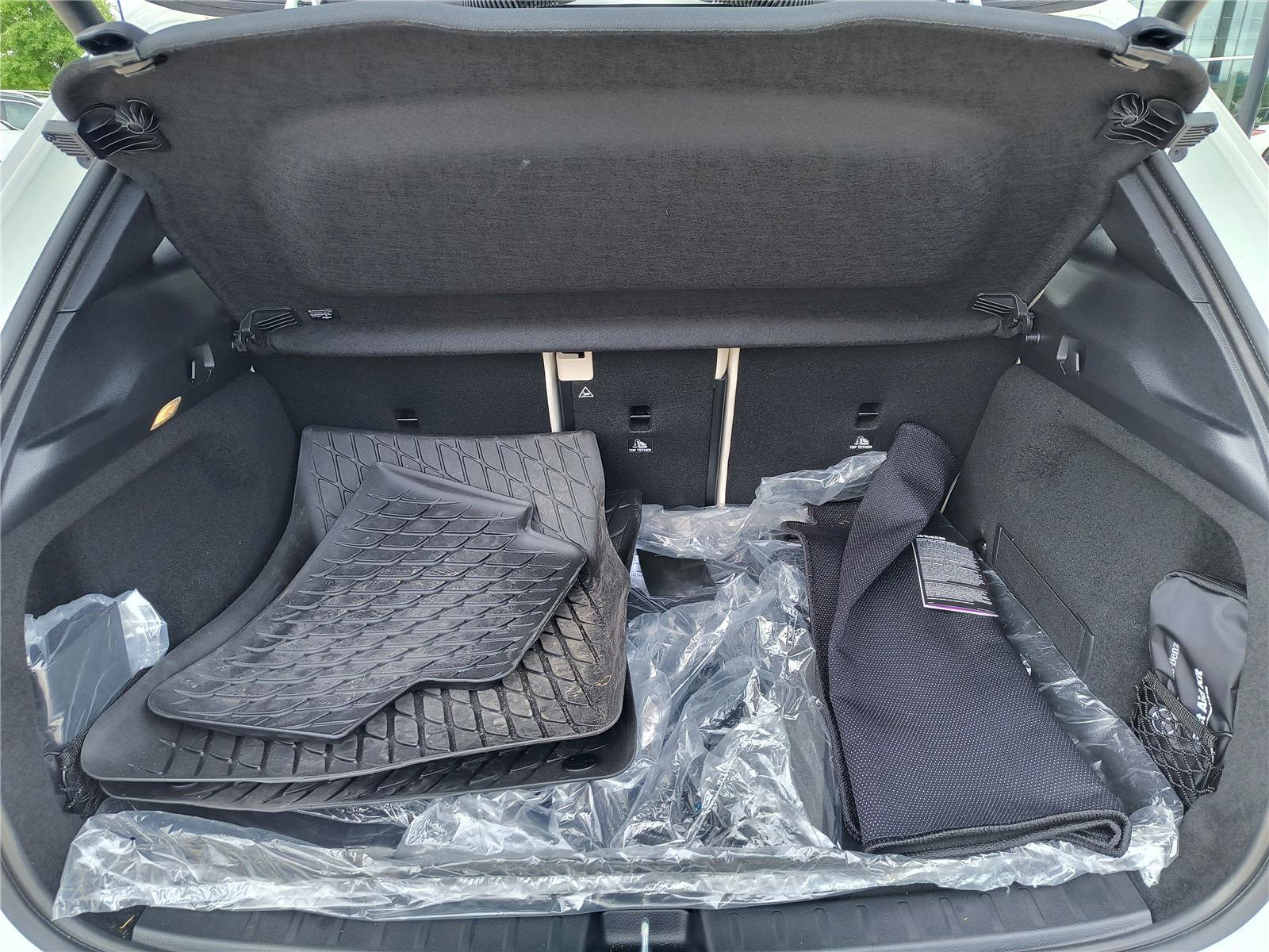 New 2025 Mercedes-Benz GLA 250 image 6