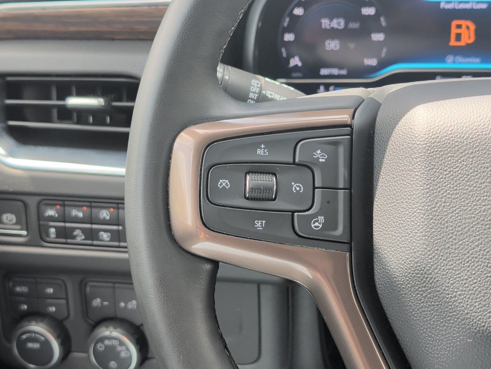 Used 2023 Chevrolet Tahoe High Country AWD/4WD image 14