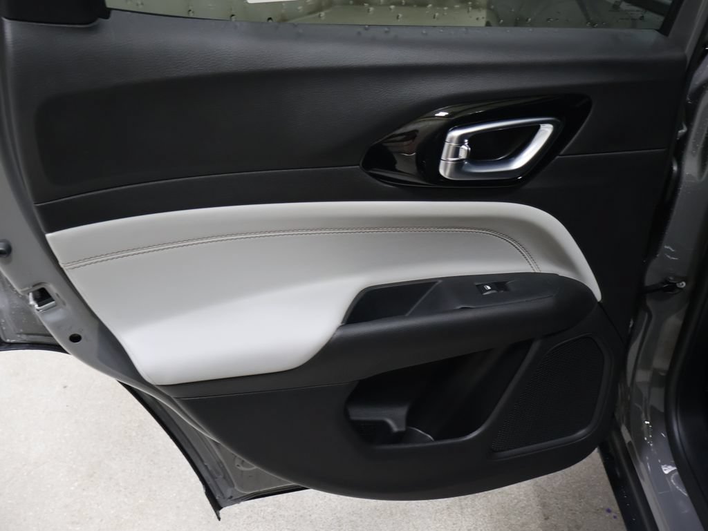 New 2026 Jeep Compass Limited AWD/4WD image 12