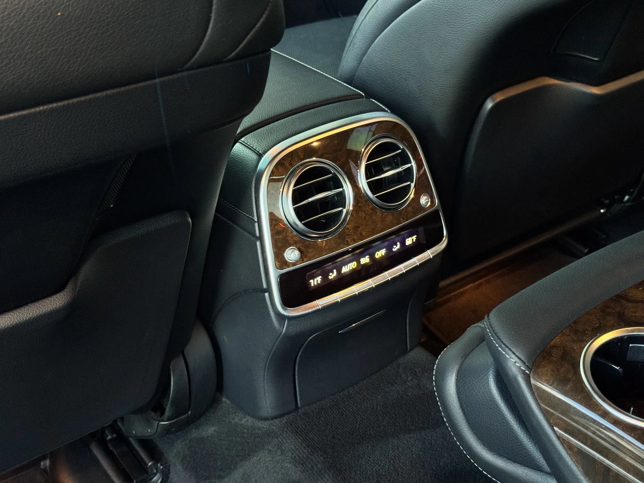 Used 2014 Mercedes-Benz S 550 Sedan image 29