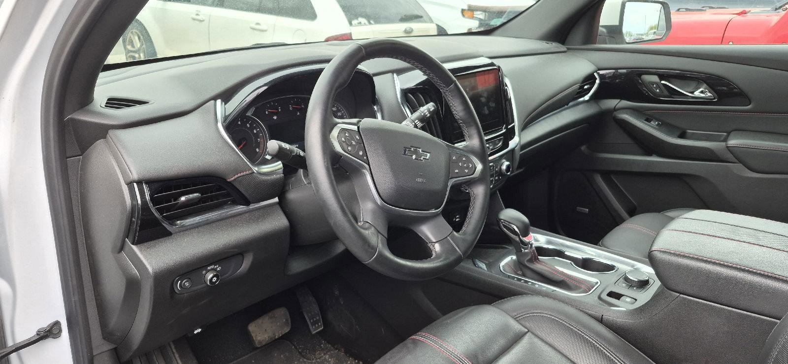 Used 2023 Chevrolet Traverse RS AWD/4WD image 9