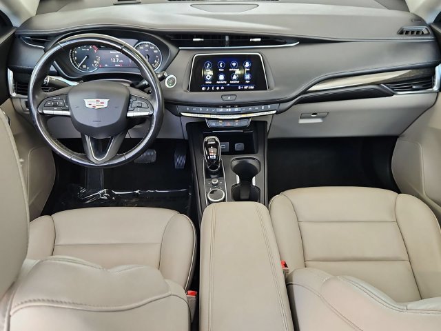 Certified 2022 Cadillac XT4 Premium Luxury w/ Enhanced Visibility Package FWD image 24