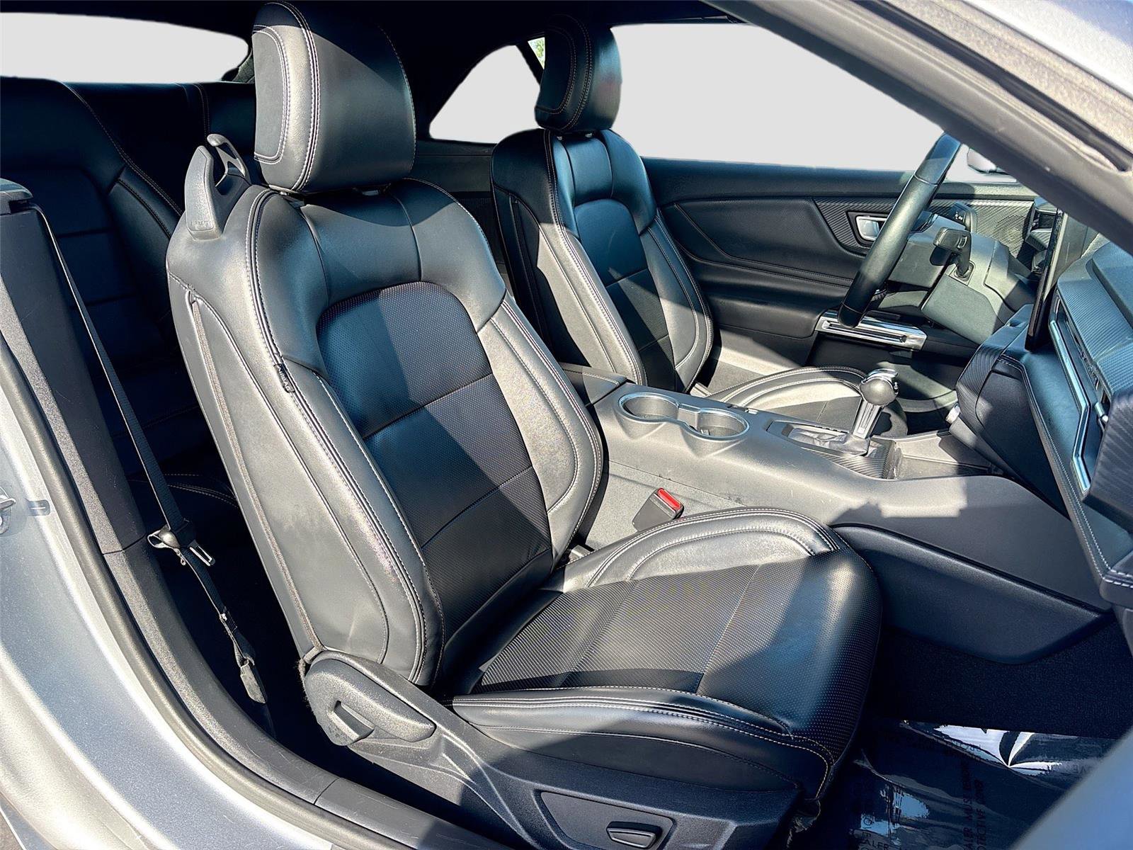 Used 2025 Ford Mustang Premium image 25