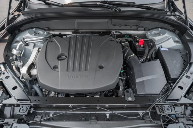 New 2026 Volvo XC60 B5 Plus w/ Protection Package Premier AWD/4WD image 20