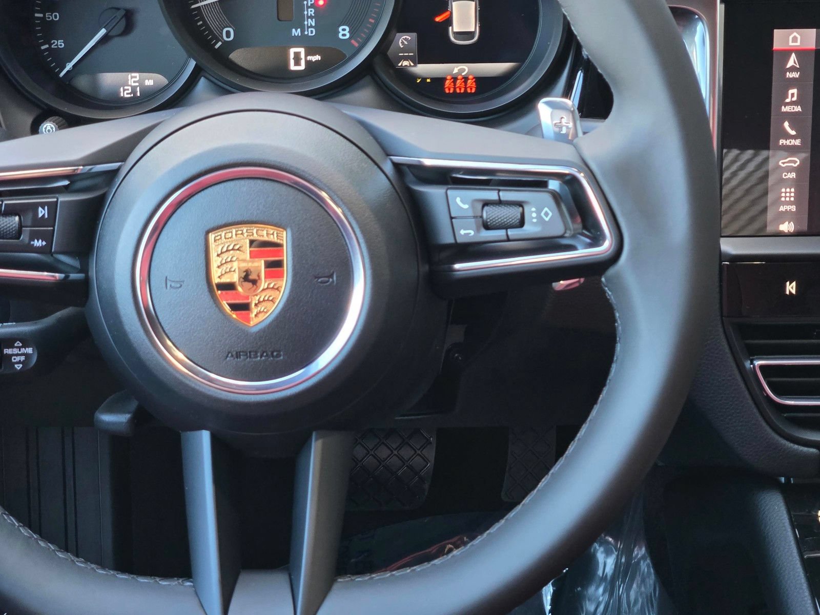 New 2026 Porsche Macan AWD/4WD image 17