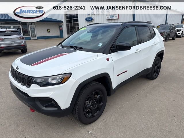 Used 2024 Jeep Compass Trailhawk image 3