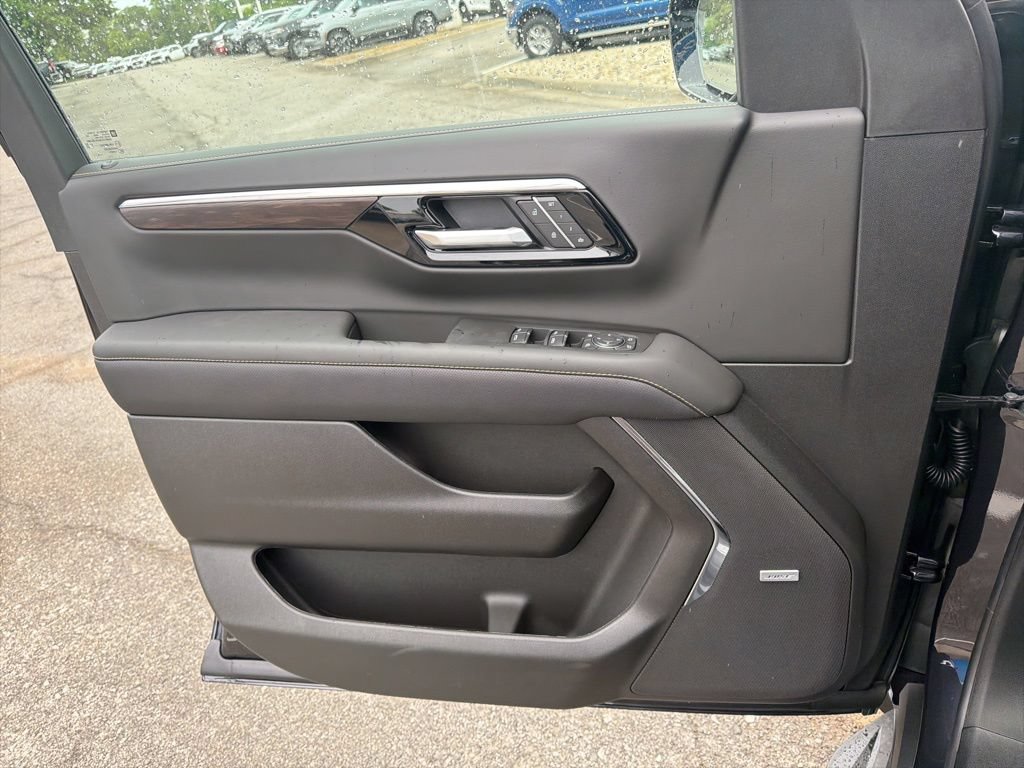 New 2026 Chevrolet Tahoe Premier w/ Sun And Tow Package AWD/4WD image 36