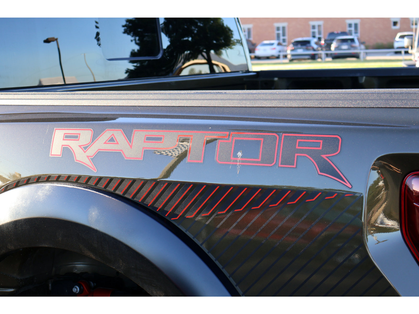 Used 2025 Ford F150 Raptor AWD/4WD image 17