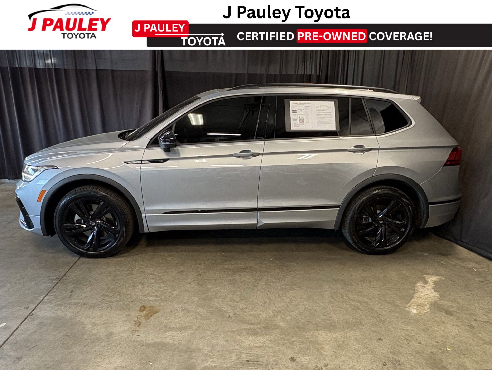 Used 2024 Volkswagen Tiguan SE R-Line FWD image 2