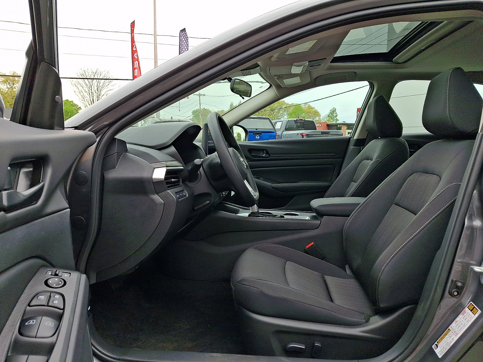 New 2026 Nissan Altima 2.5 SV w/ SV Special Edition Package AWD/4WD image 9