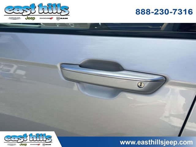 Certified 2024 Jeep Grand Cherokee Summit w/ Luxury Tech Group V image 12