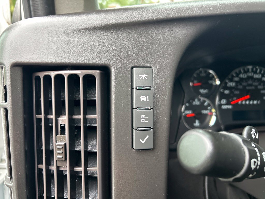 Used 2024 GMC Savana 2500 w/ Driver Convenience Package RWD image 18