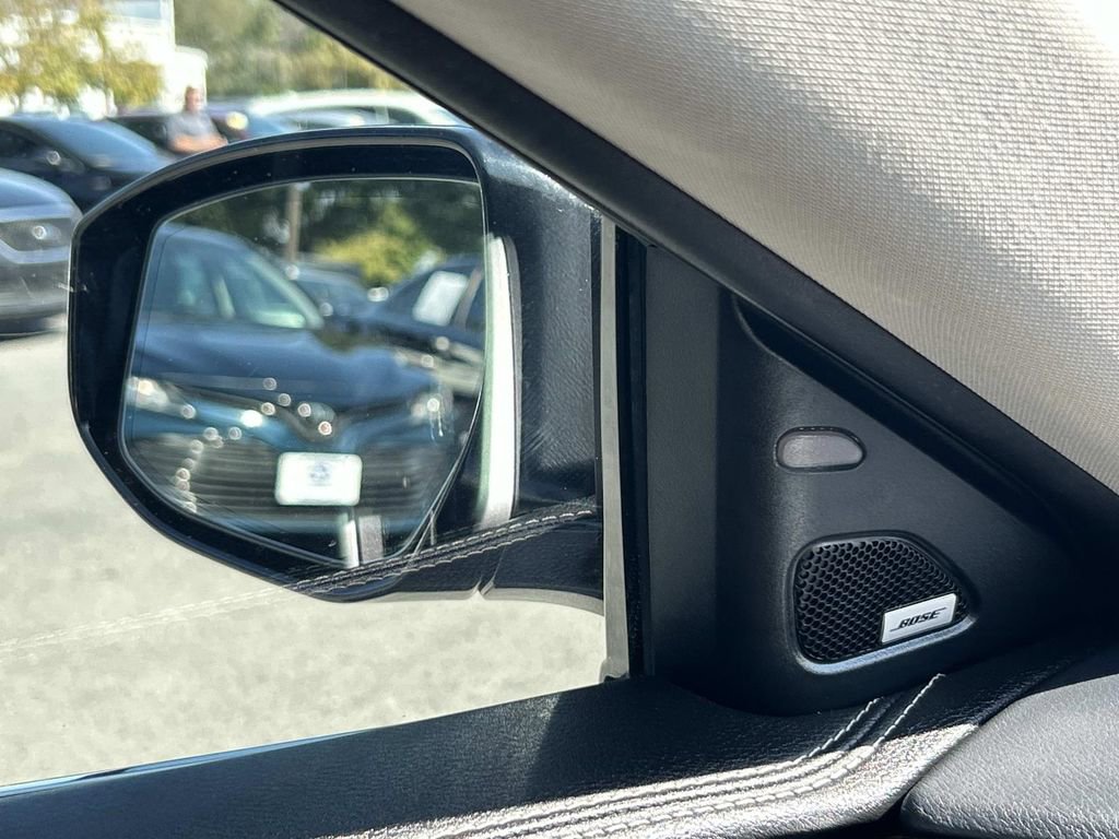 Used 2017 Nissan Maxima Platinum w/ Interior Lighting Package image 24